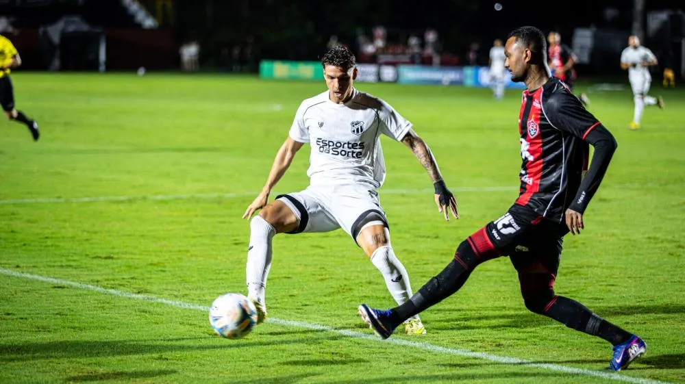 Ceará Sporting Club perde para o Vitória com dois expulsos e dá adeus à Copa do Nordeste