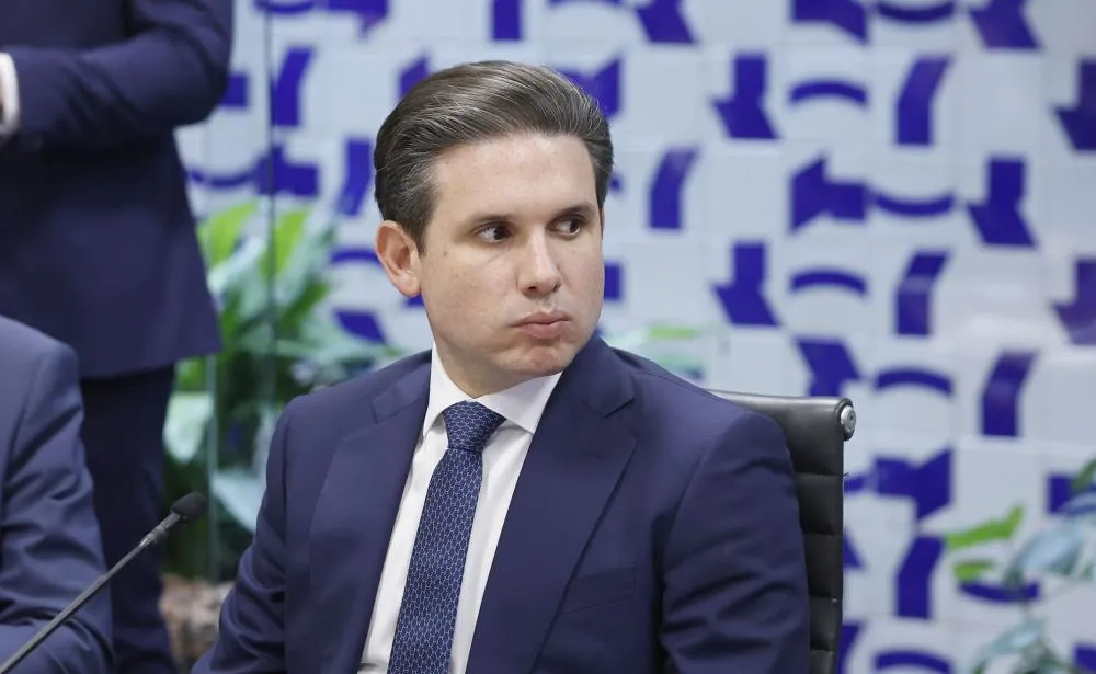 Hugo Motta anuncia votação da PEC 6x1 e diz que proposta vai garantir mais tempo para as famílias brasileiras